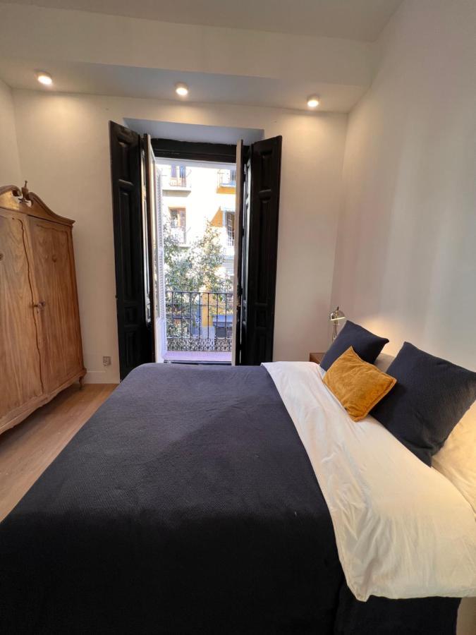 Urban Fuencarral Guest house