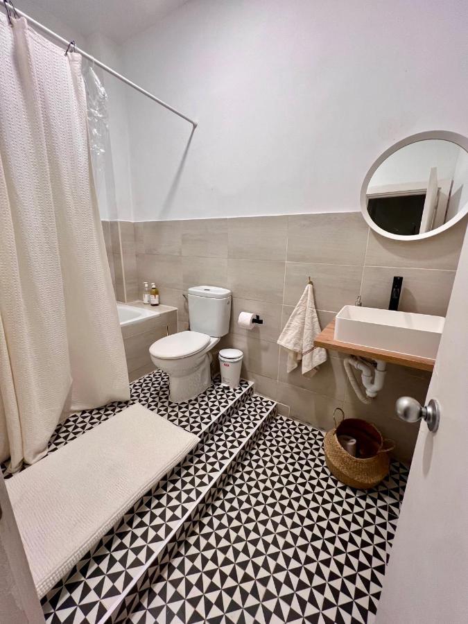 Urban Fuencarral Guest house *
