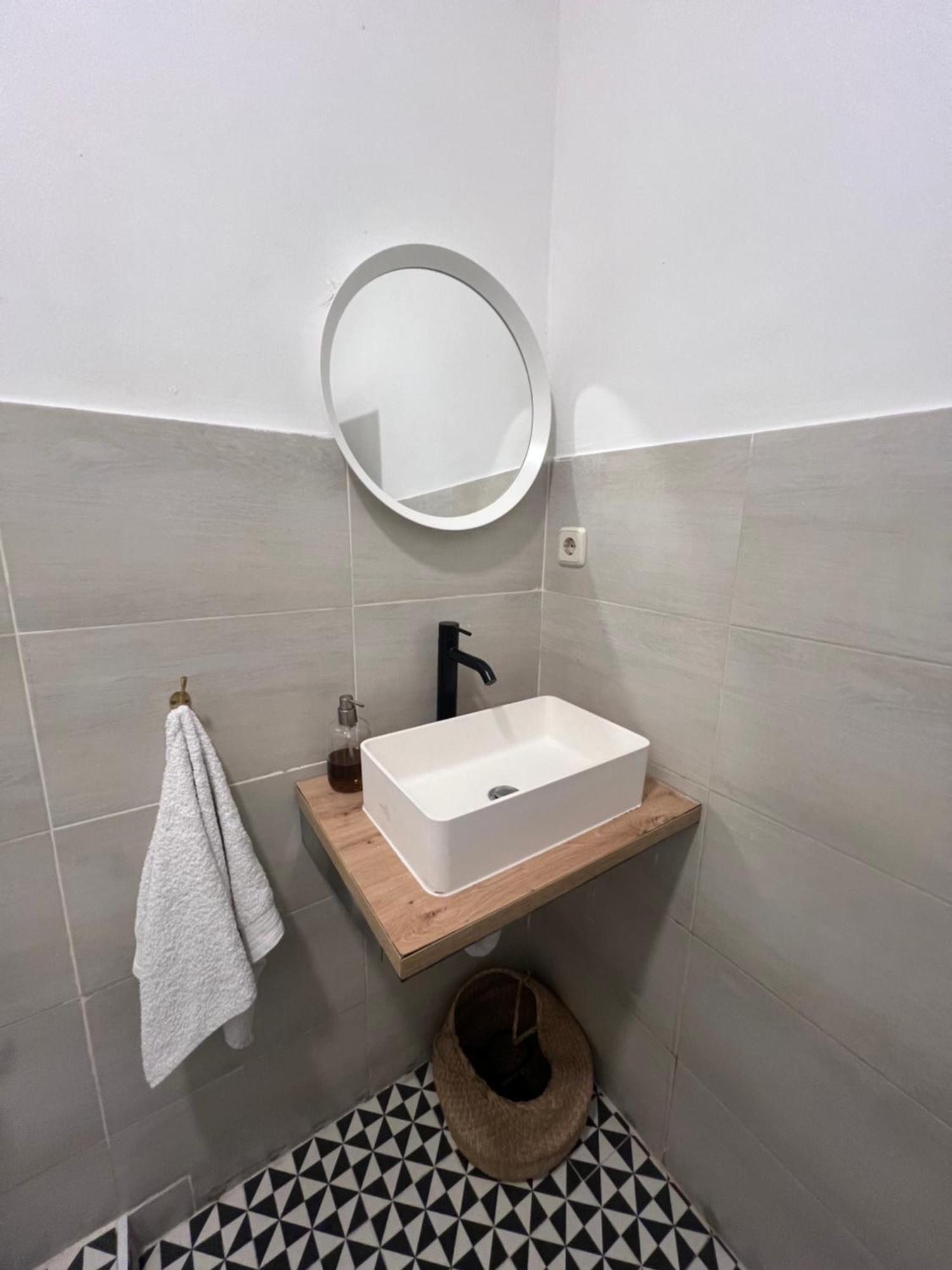 Urban Fuencarral Guest house *
